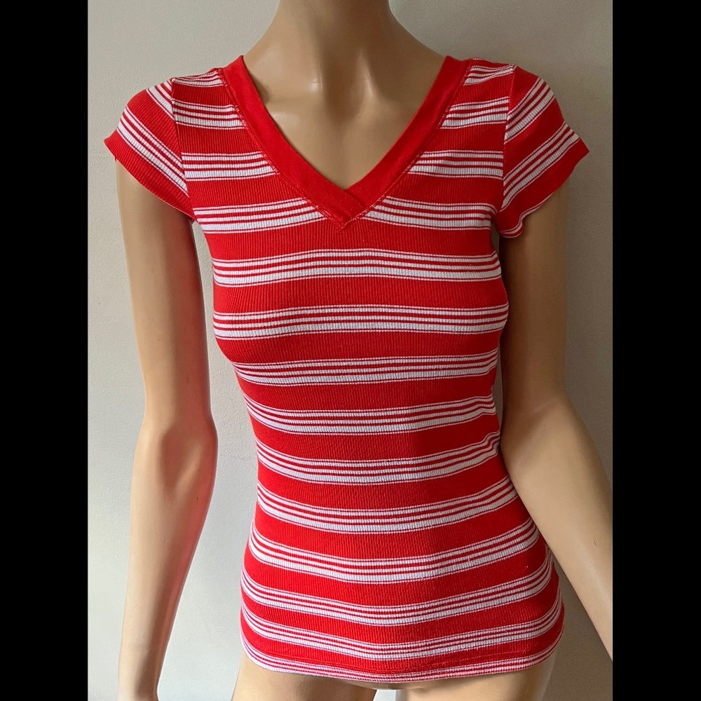 Splendid red-and-white striped ribbed tee v-neck S
